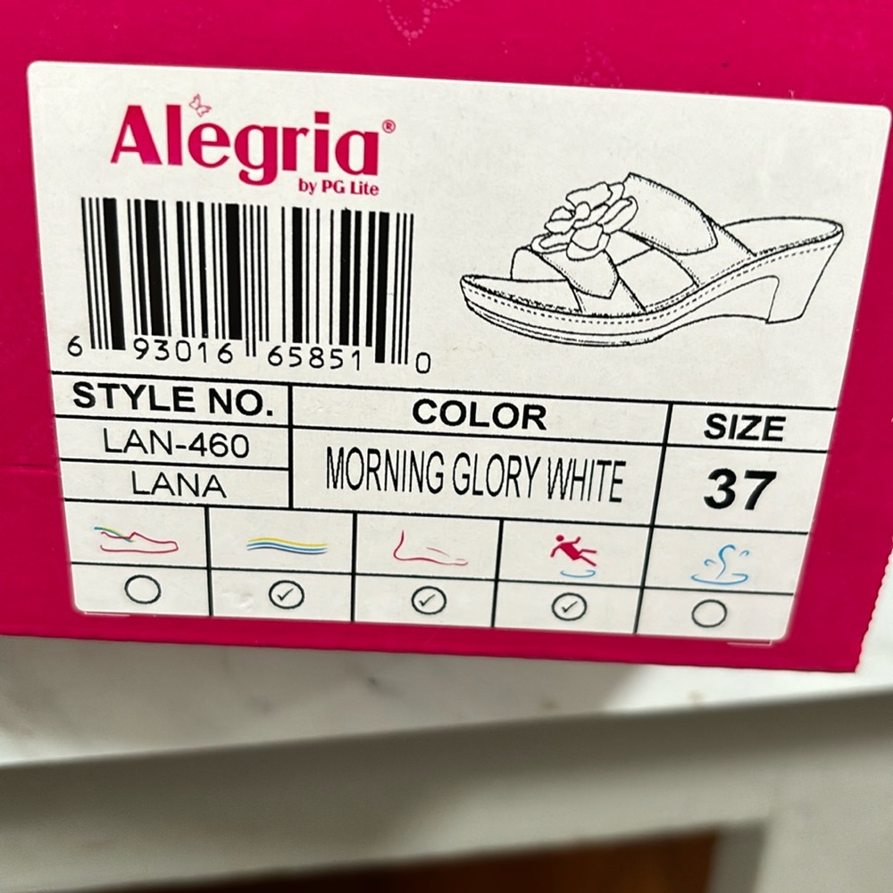Algeria style No. LAN-460 Lana. Morning glory white size 37. New in box.